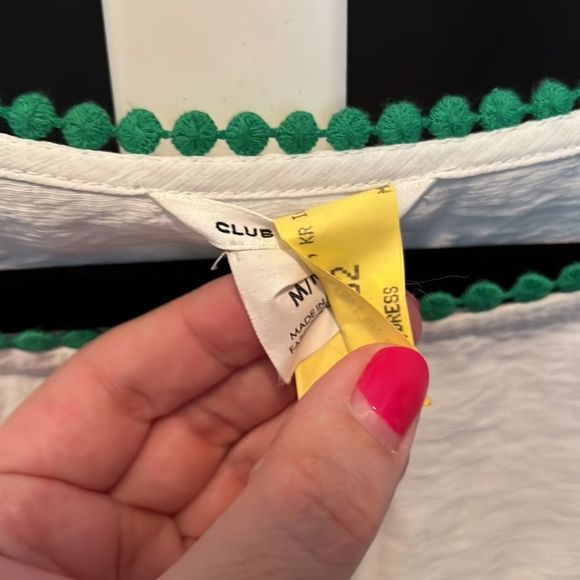 Club Monaco beachy white dress with green trim and pompoms - mini - size medium - Picture 4 of 4